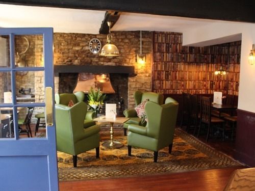 Готель The Woodstock Arms Екстер'єр фото